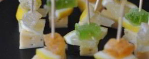 Шаг 2: закуски на шпажках с мармеладом