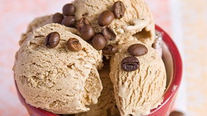 Рецепт Бананова-творожного мороженого с финиками