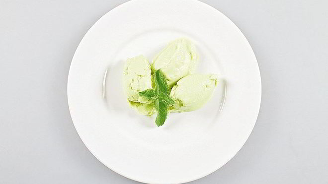 Рецепт Йогуртового мороженого с авокадо и огурцом