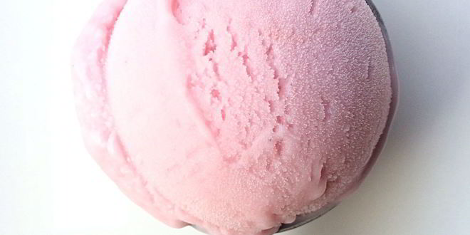 Рецепт кокосово-красносмородинового мороженого