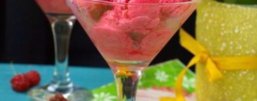 Шаг 4: малинового мороженого