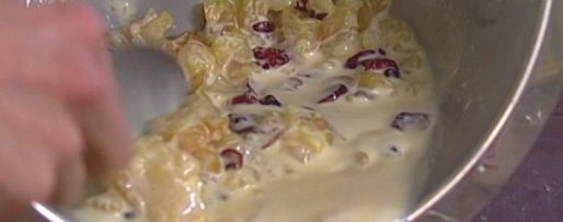 Шаг 4: мороженого с вялеными фруктами