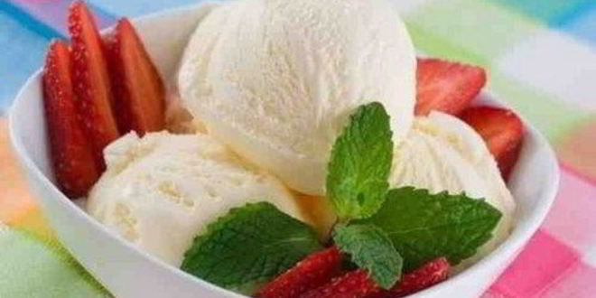 Рецепт натурального ванильного мороженого
