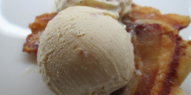 Рецепт сливочного мороженого с карамельным беконом
