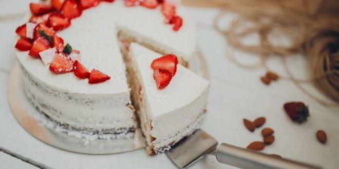 Рецепт бисквита с клубничным муссом