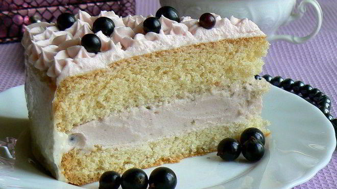 Рецепт Бисквита с нежным сливочно-смородиновым муссом