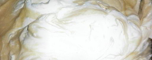 Шаг 2: грушевого мусса на шоколадных листьях