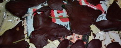 Шаг 3: грушевого мусса на шоколадных листьях