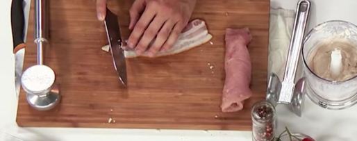 Шаг 1: индейки, фаршированной муссом из цыпленка, под винным соусом