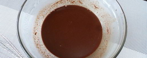 Шаг 2: крема-мусса из шоколада и воды