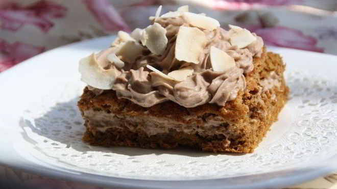 Рецепт Легкого кофейного бисквита с кокосовым муссом