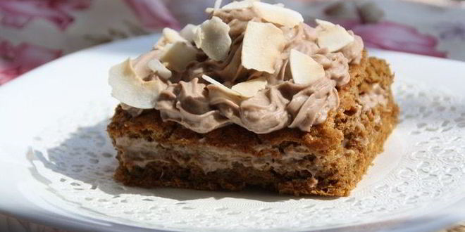 Рецепт легкого кофейного бисквита с кокосовым муссом