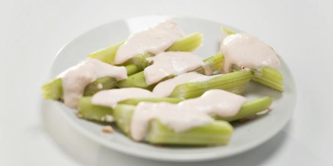 Рецепт мусса из семги в лодочках из сельдерея