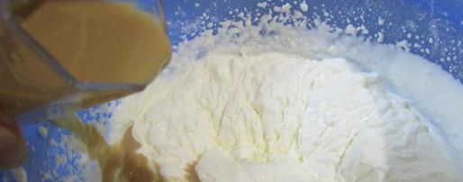 Шаг 11: шоколадна-вишневого торт-мусс