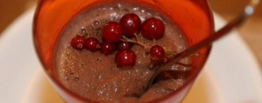 Шаг 5: шоколадного мусса с красной смородиной