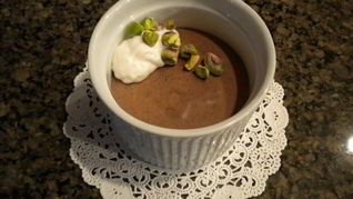 Рецепт Шоколадного мусса с кремом и фисташками