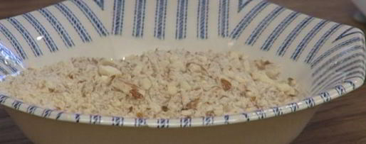 Шаг 5: кулича с миндалем и изюмом