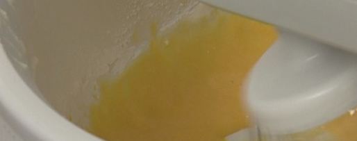 Шаг 8: кулича с миндалем и изюмом