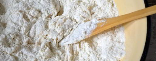 Шаг 10: кулича с миндалем и лимонной цедрой