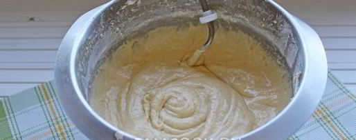 Шаг 11: кулича с вяленой вишней и миндалем