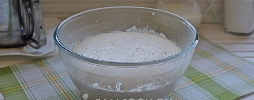 Шаг 7: кулича с вяленой вишней и миндалем