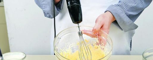 Шаг 1: пасхального кулича на свежих дрожжах