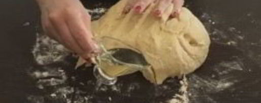 Шаг 9: пасхального кулича с сухофруктами и орехами