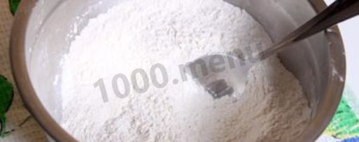 Шаг 3: пасхальных булочек с кремом и абрикосами