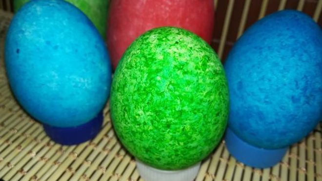 Рецепт Пасхальных яиц окрашенных цветным рисом