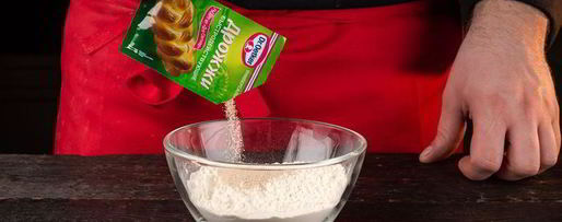 Шаг 1: желткового кулича с ромом