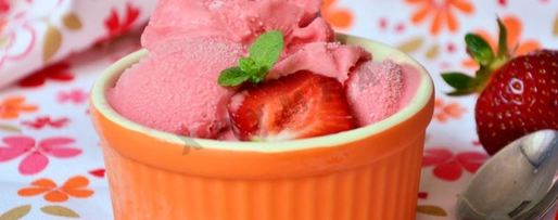 Шаг 6: мороженого домашний клубничный щербет из йогурта