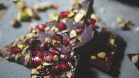 Рецепт Шоколада с фисташками и зернами граната