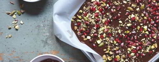 Шаг 4: шоколада с фисташками и зернами граната