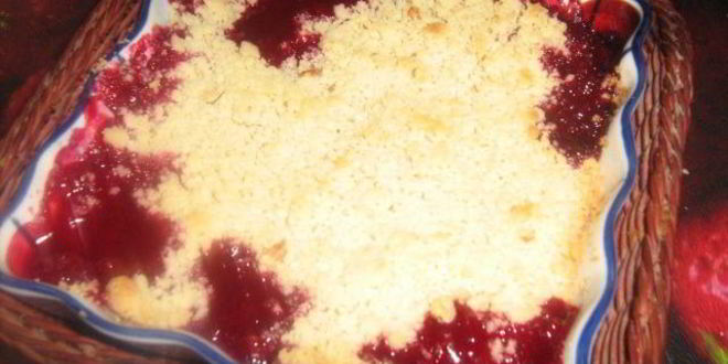 Рецепт сливового крамбла с орехами