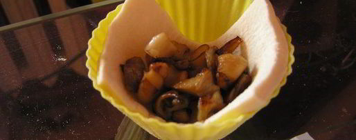 Шаг 11: корзиночек с морковным суфле, вешенками и тыквенными семечками