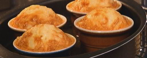 Шаг 6: крабового суфле с чеддером и пармезаном