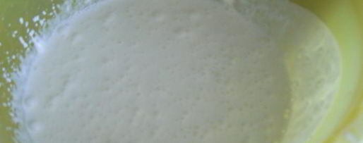 Шаг 5: рулета с суфле и брусникой