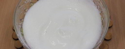 Шаг 8: рыбки красной под суфле из сливочного сыра