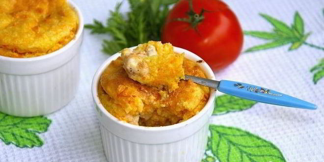 Рецепт сочного куриного филе под рисово-морковным суфле