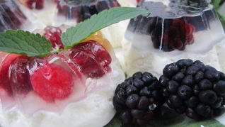 Рецепт Суфле Ягодно-сливочные тучки