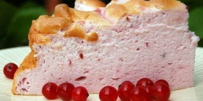 Рецепт торта-суфле с ягодами розовое облако