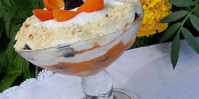 Рецепт десерта с абрикосами и ежевикой по мотивам тирамису