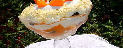 Шаг 7: десерта с абрикосами и ежевикой по мотивам тирамису