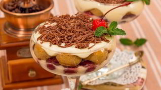 Рецепт Порционного Тирамису с вишней и шоколадом