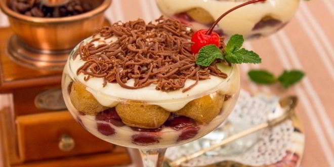 Рецепт порционного тирамису с вишней и шоколадом