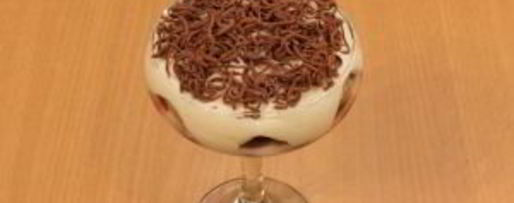 Шаг 10: порционного тирамису с вишней и шоколадом