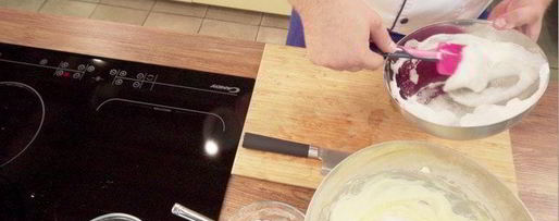 Шаг 4: тирамису с клубникой