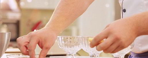 Шаг 6: тирамису с клубникой