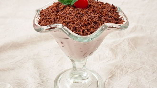 Рецепт Творожного десерта с шоколадом и черешней