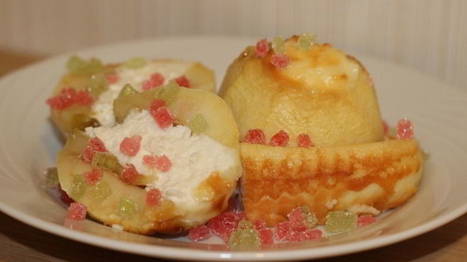 Рецепт Яблок, запеченных в сметанной заливке